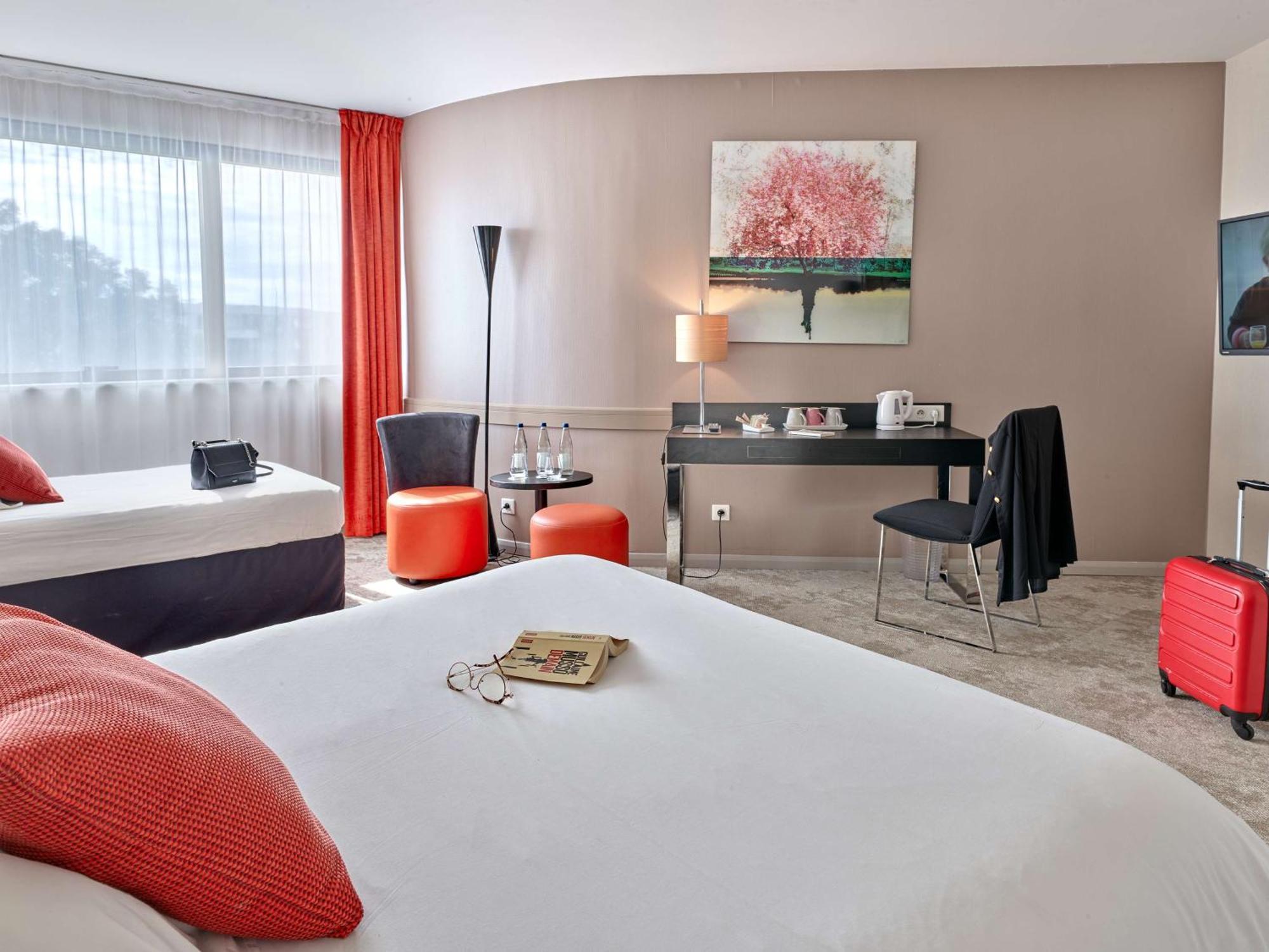 Best Western Plus Metz Technopole Esterno foto